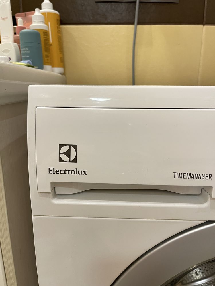 Пральная мамина Electrolux.