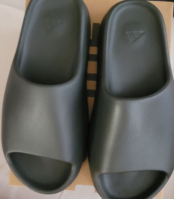 Yeezy slide Dark Onyx