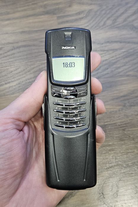 Легендарный телефон NOKIA 8910 Титановый корпус
