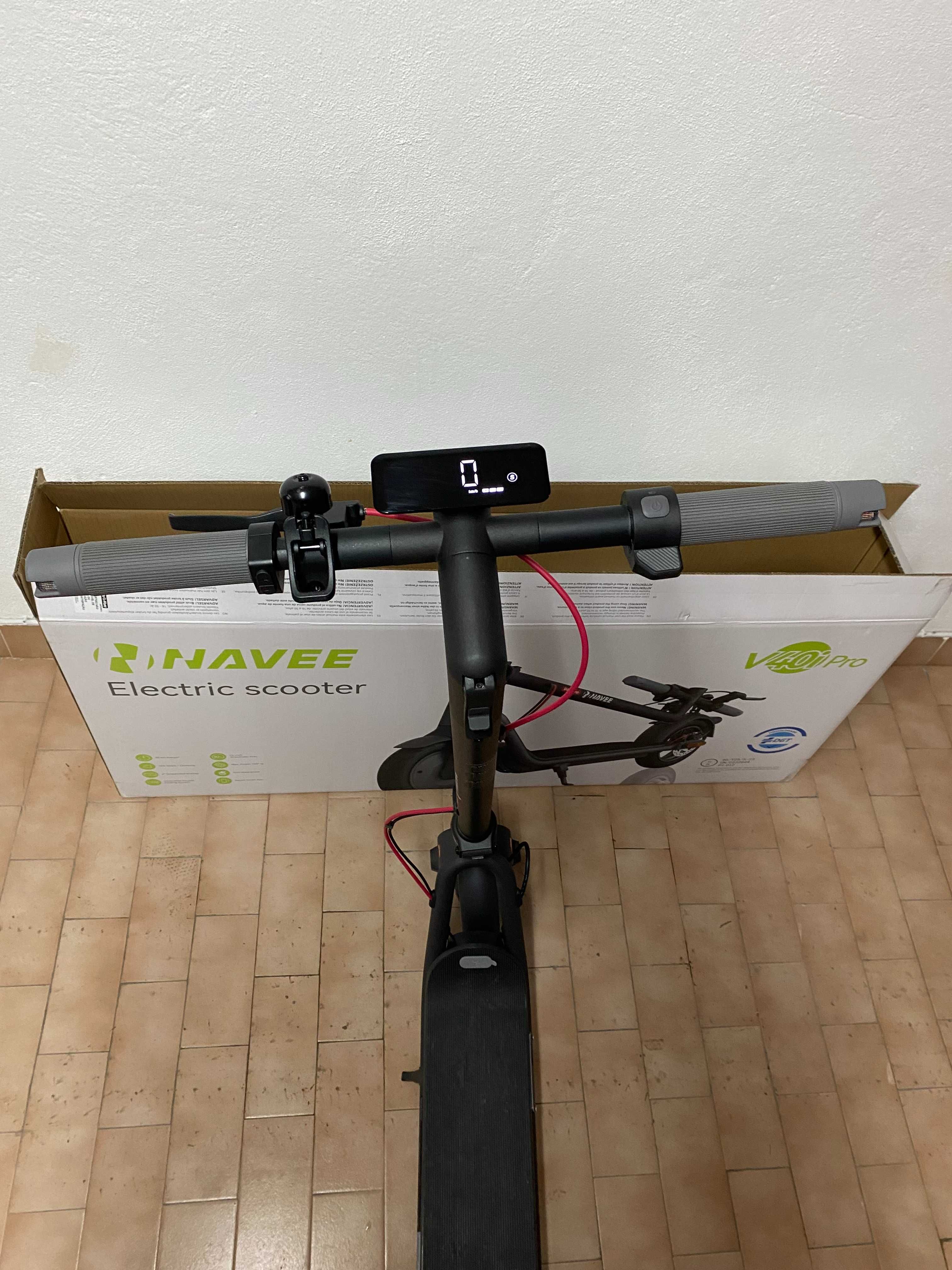 Trotinete Elétrica NAVEE V40i Pro - 350W Semi Nova