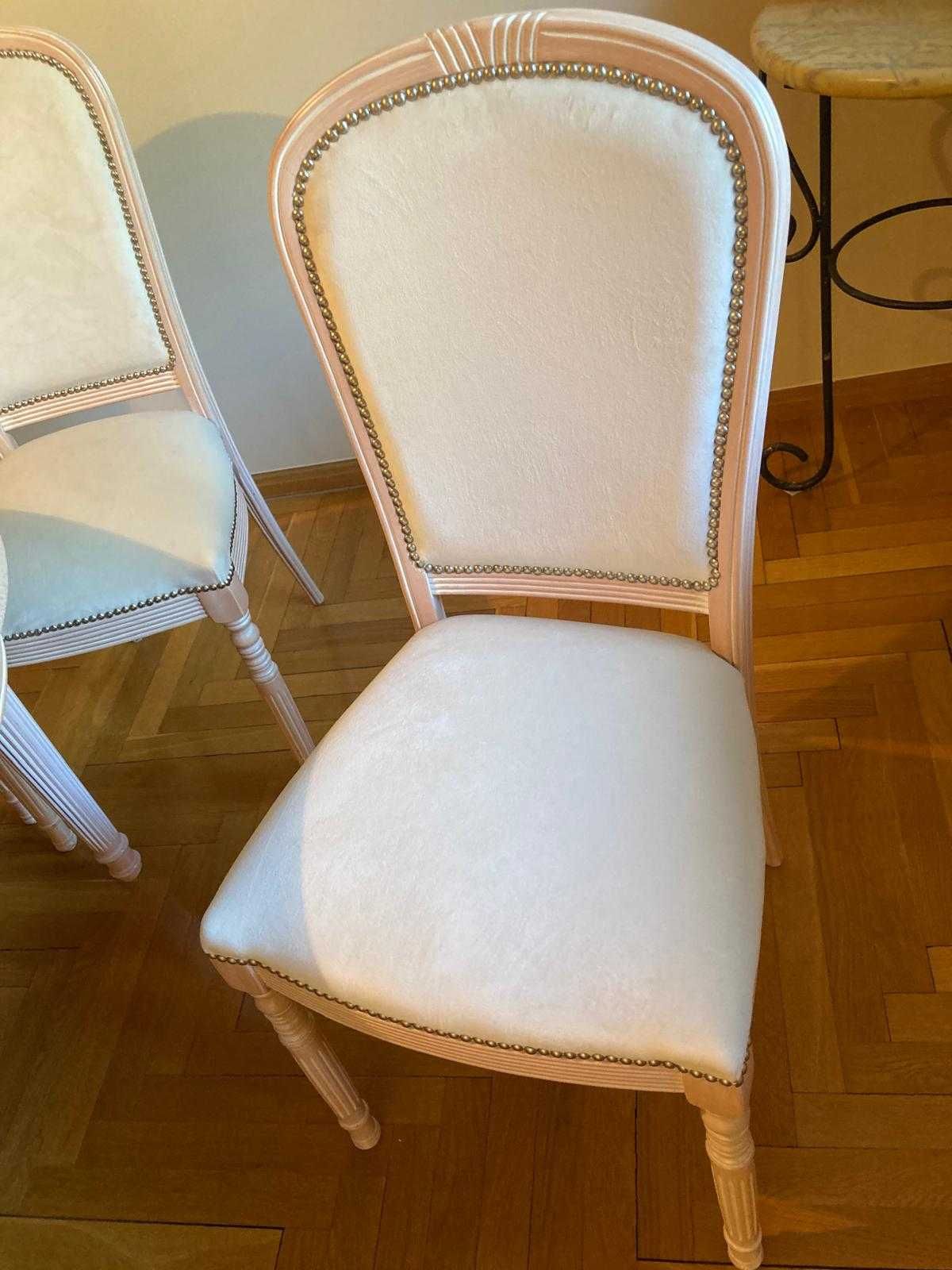 Stylowy stół do jadalni z dębu bielonego z kompletem 8 krzeseł