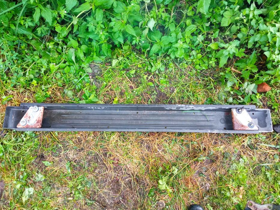 Підсилювач заднього бампера Mercedes W190 W201 Мерседес 2018801871