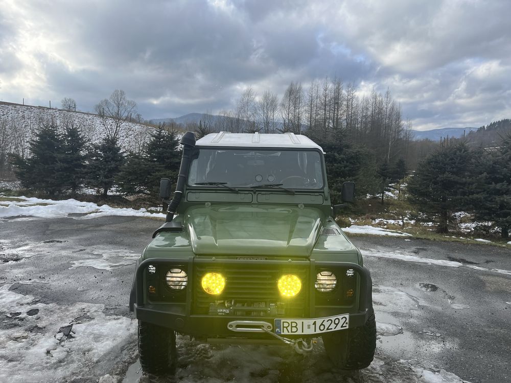 Land Rover Defender