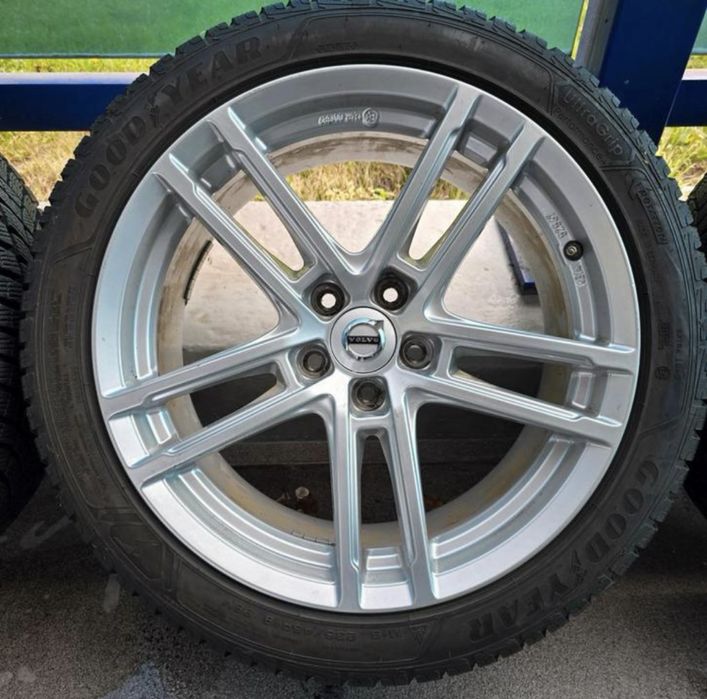 Диски Volvo r18 5/108+Зимові Шини v50 v60 v70 XC Ford Escape Kuga