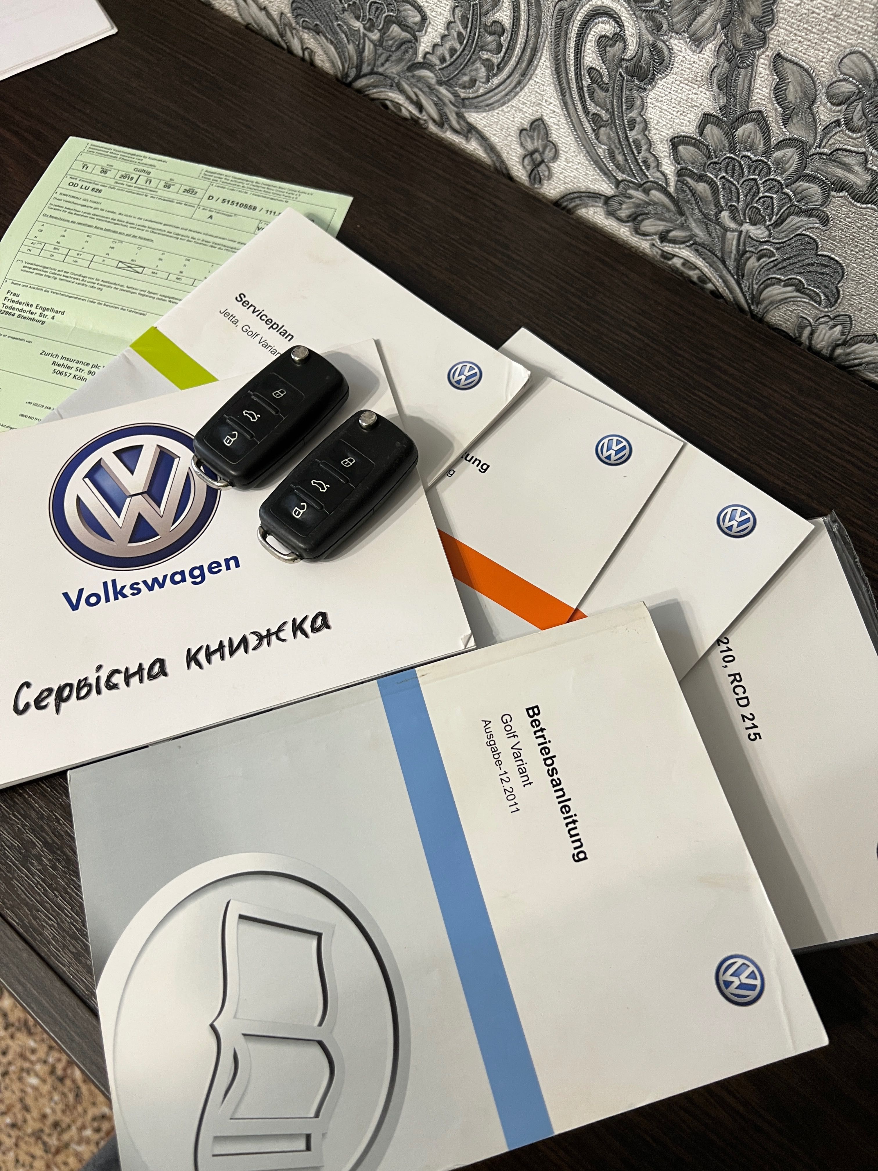 VW Golf VI 1.6 TDI 5-МКПП, 2012