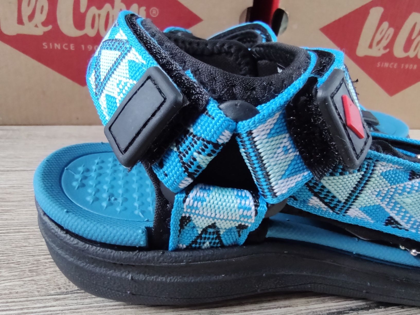 Sandały Lee Cooper 32