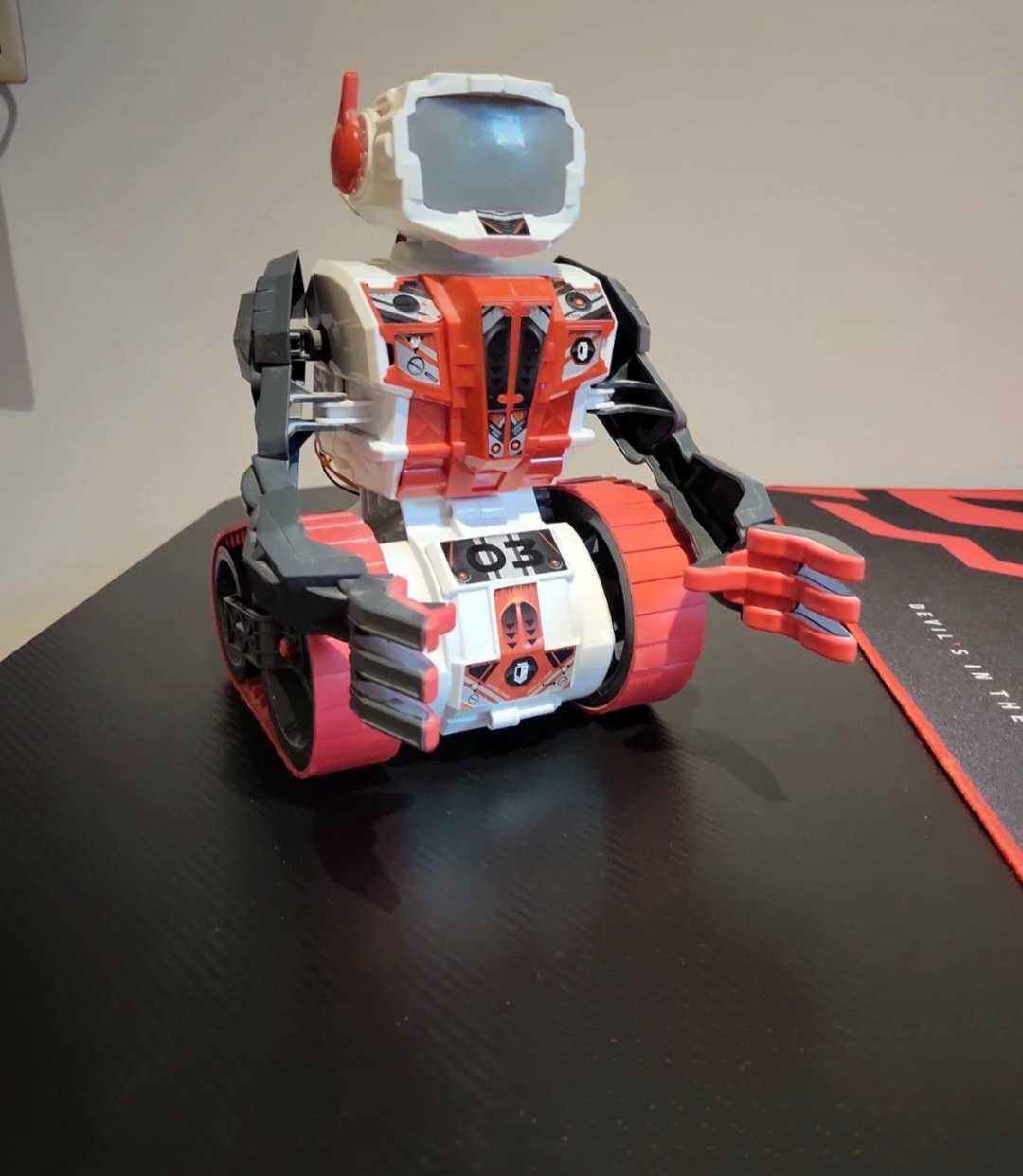 Robot EVOLUTION  Clementoni