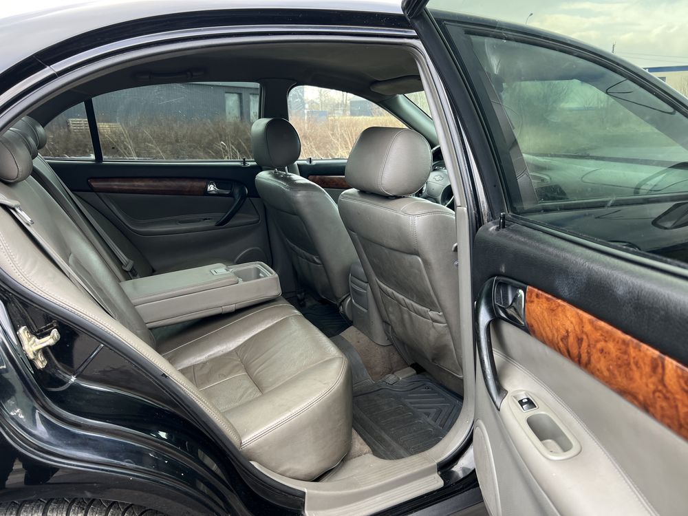 Продаю автомобіль Chevrolet Evanda
