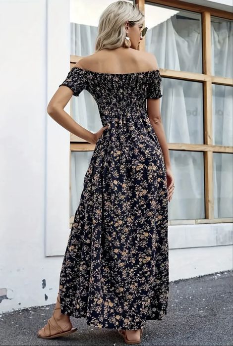 Сукня максі з відкритими плечима