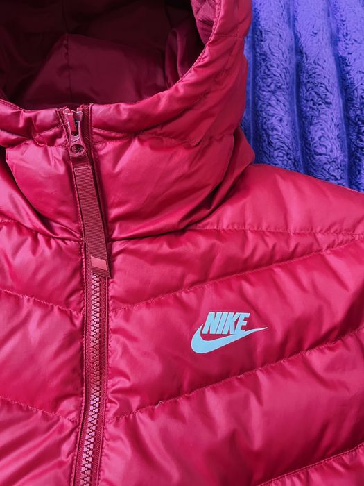 Курточка nike жіноча