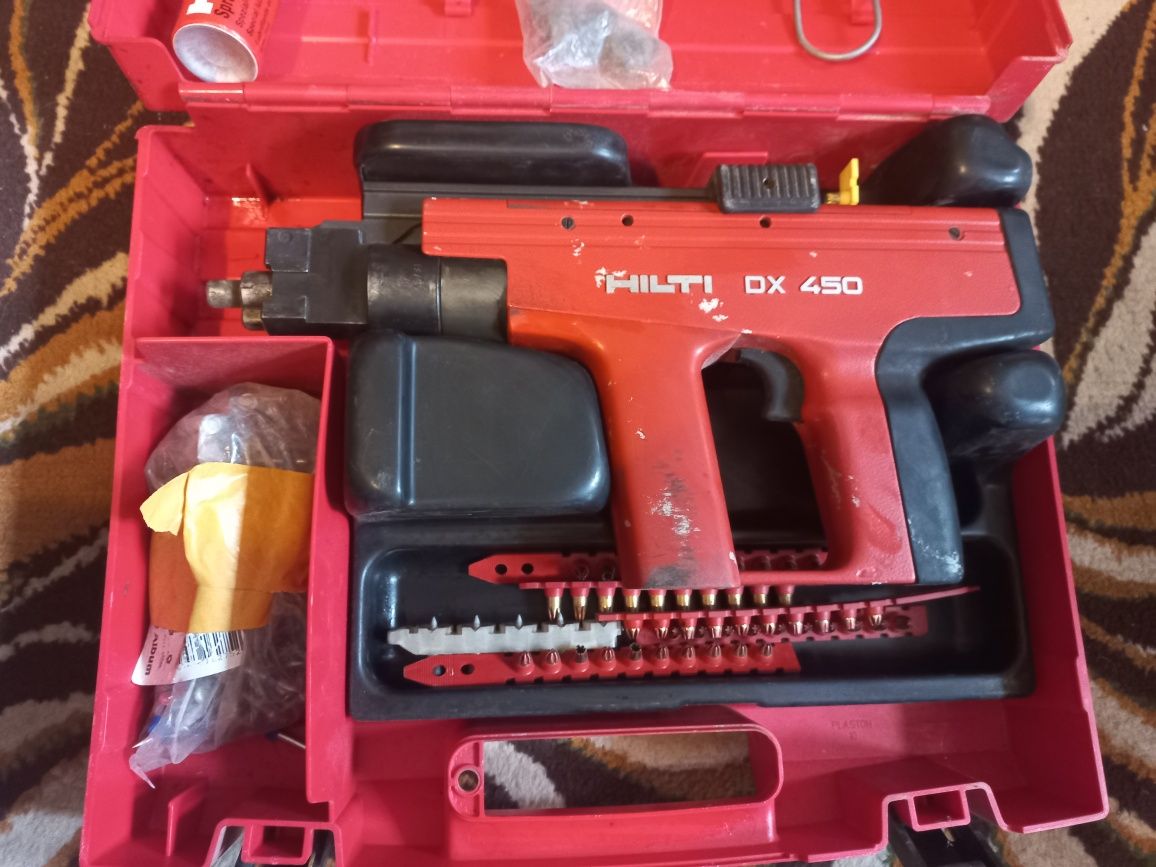 Sprzedam gwoździarka- osadzak, Hilti  DX 450