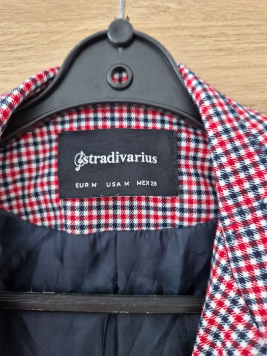 Płaszcz trencz Stradivarius w kratę pepitkę M 38 jesienno wiosenny