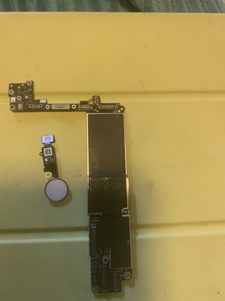 Плата iphone 8 64 silver рабочая без кнопки без блокировок