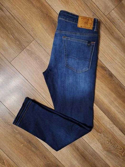 Джинсисині чоловічі   Bufalo David Bitton