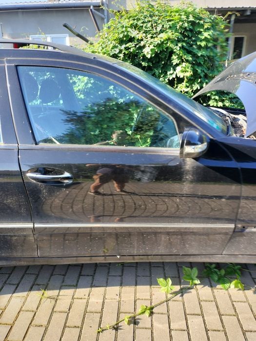 Mercedes w211 drzwi prawy przód czarne