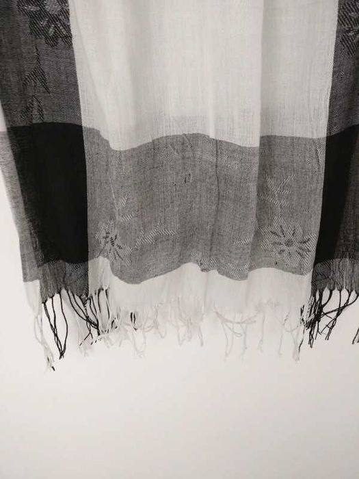 Écharpe com franjas