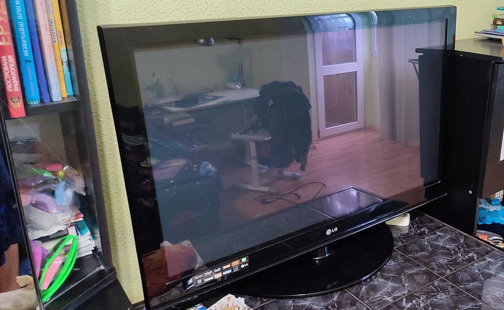 Плазменный телевизор LG 42PQ1000 (42 дюйма)