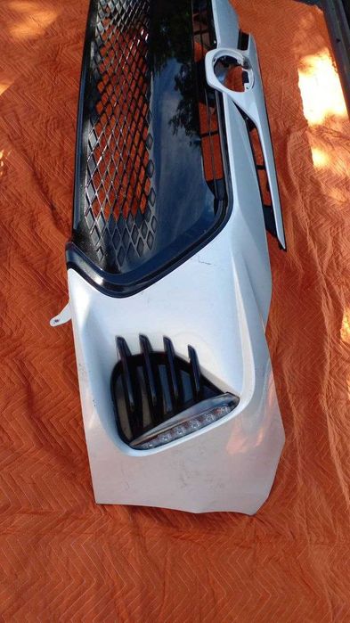 Бампер Toyota Corolla Тойота Королла 2017-2019.