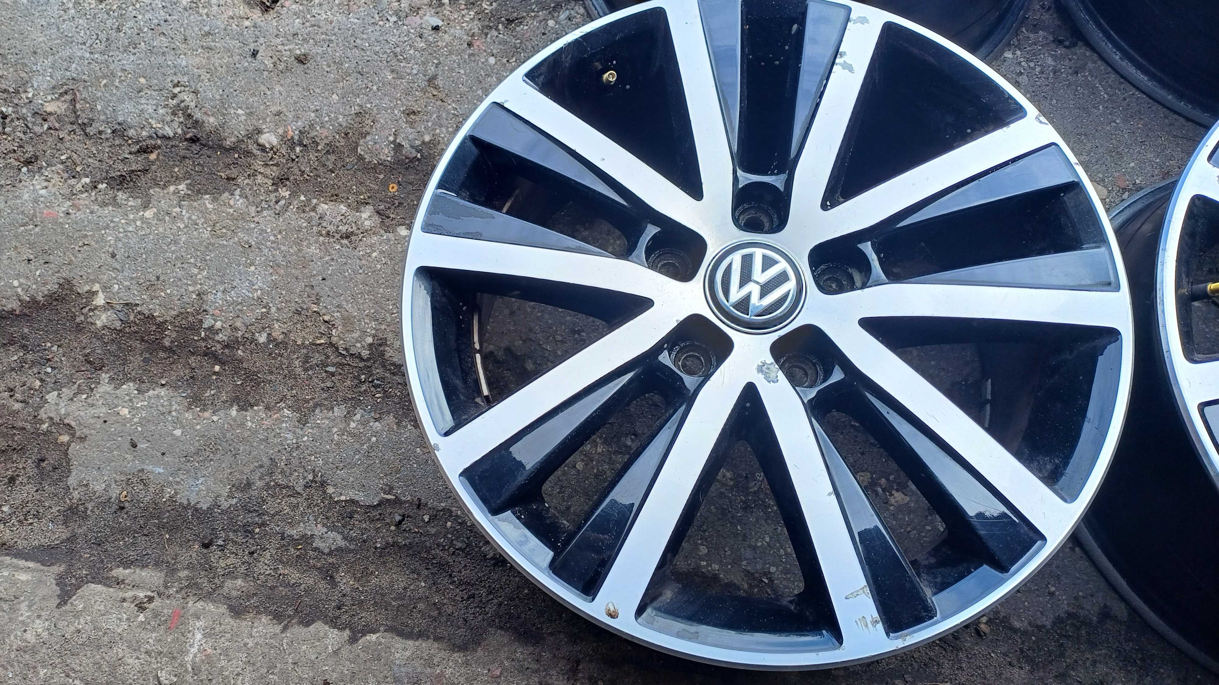 Felgi aluminiowe Vw Transporter T5 T6 T7 Crafter 2 Man TGE 5x120 17"