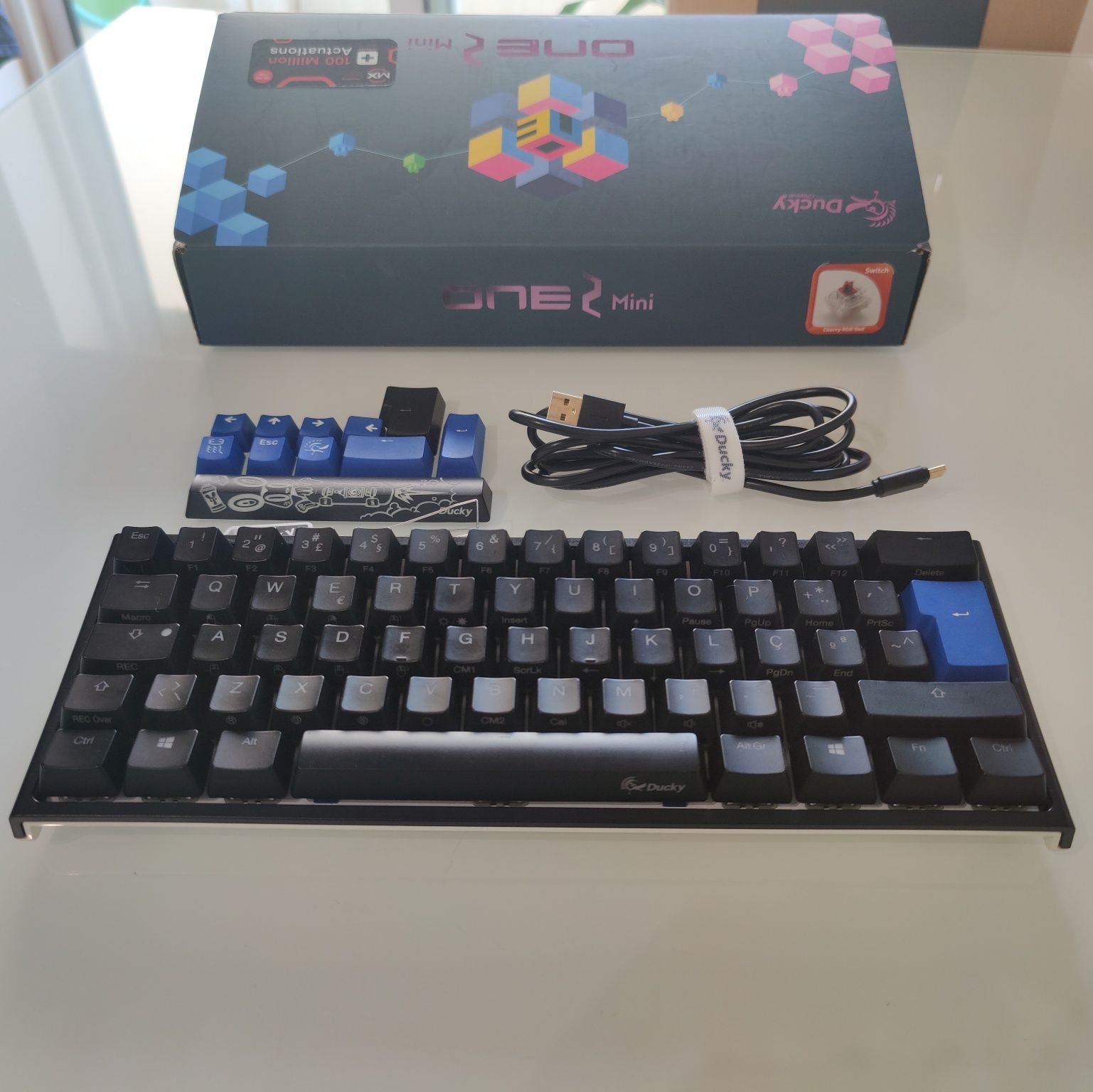Ducky One 2 mini v2
