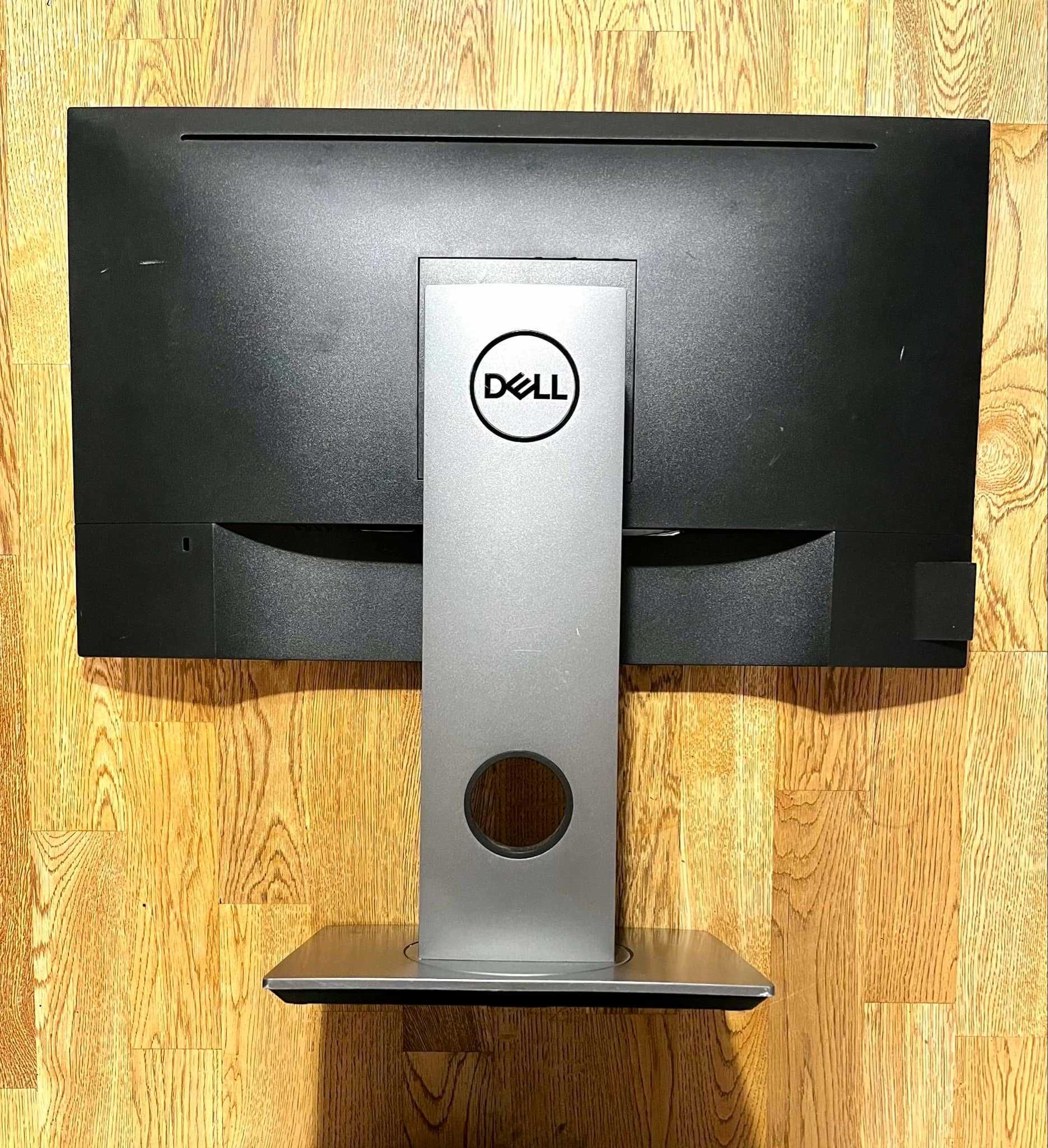 Monitor  Dell P2418D