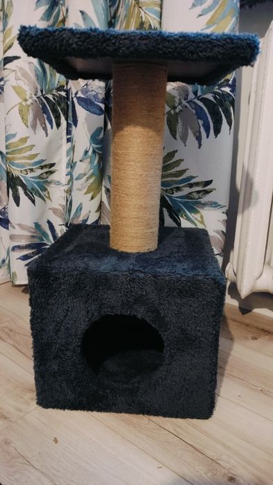 Drapak dla kota z legowiskiem