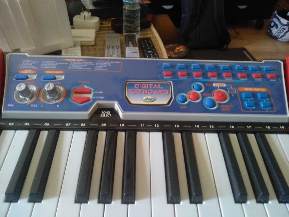 Teclado electrónico IMC 3 octavas