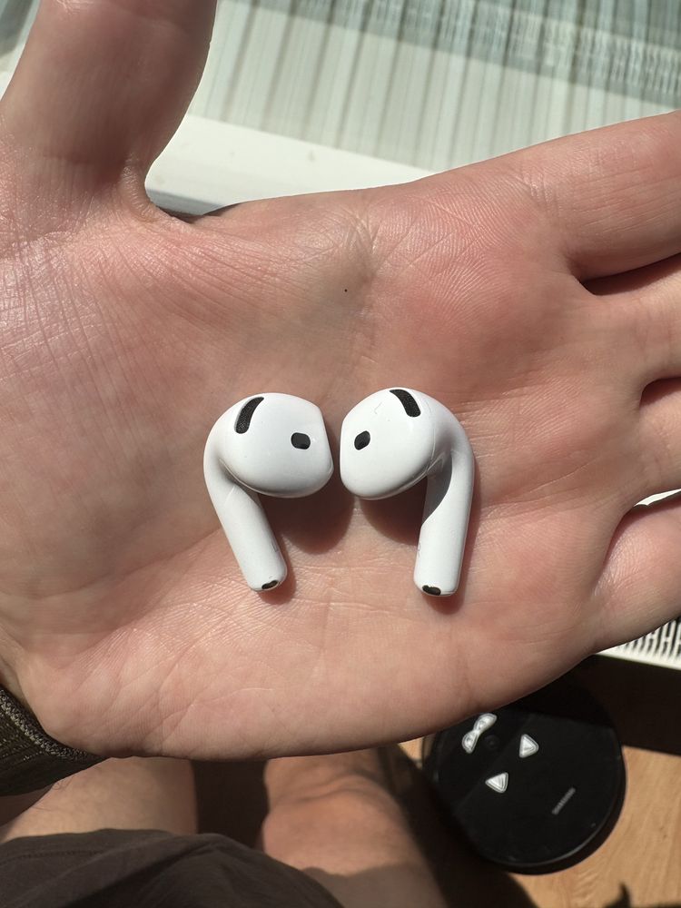 AirPods 4 оригінал
