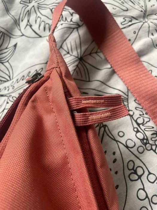 Nerka saszetka duża brudny róż koralowa Nike XL damska uni