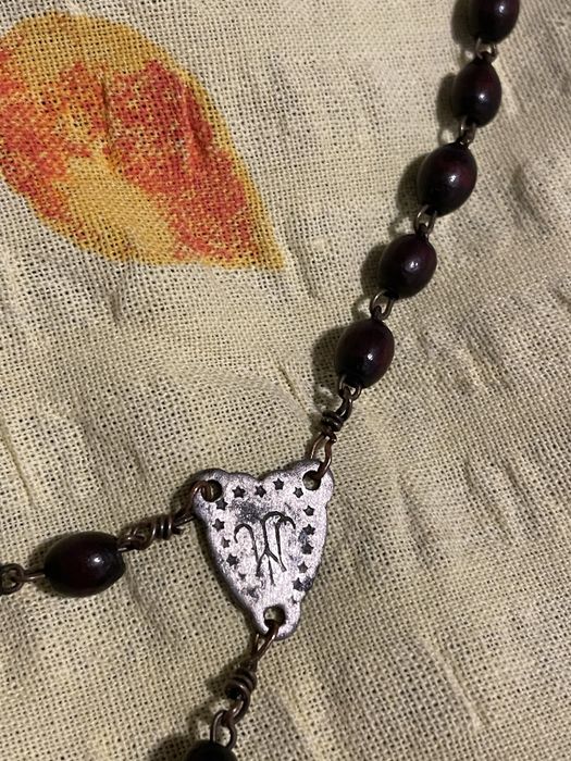 Stary różaniec religijny