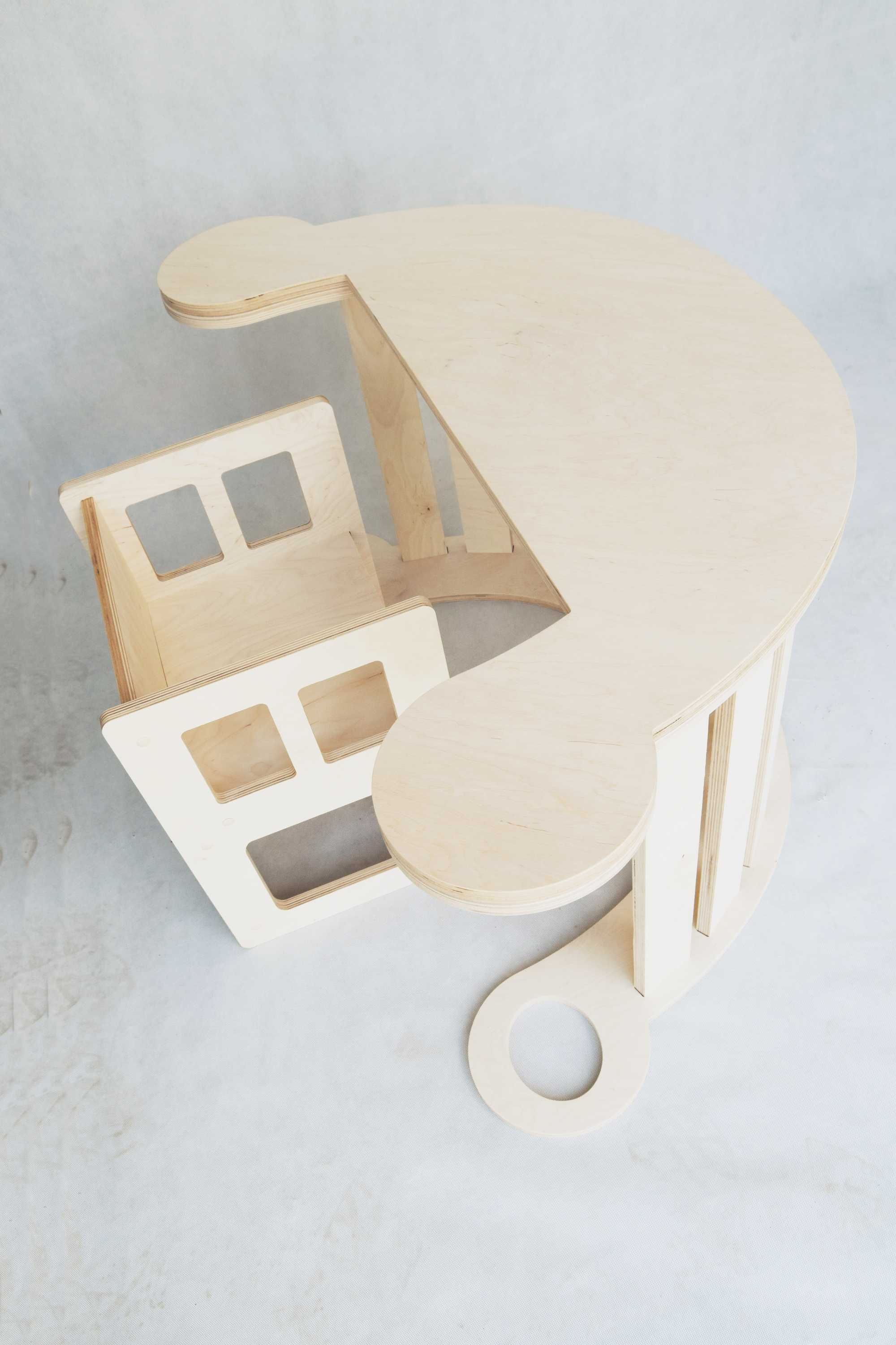 Zestaw bujak, stolik i krzesło. Montessori system