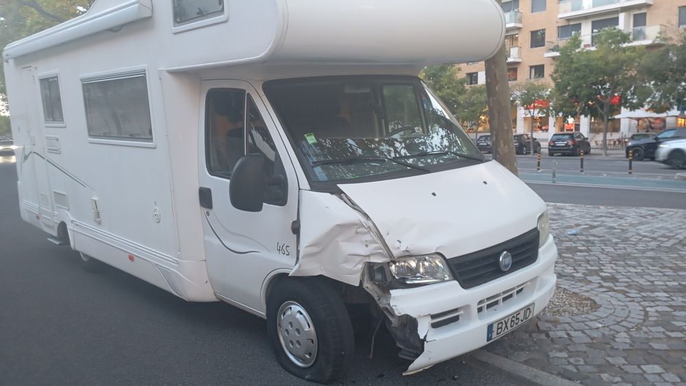 Autocaravana  com um toque 7 dormidas Fiat 2.8 JTD motor iveco