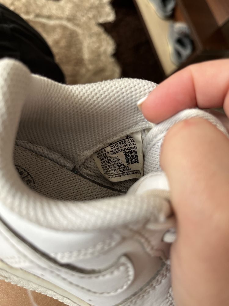 Кросівки дитячі Nike оригінал розмір 23,5//14см устілка