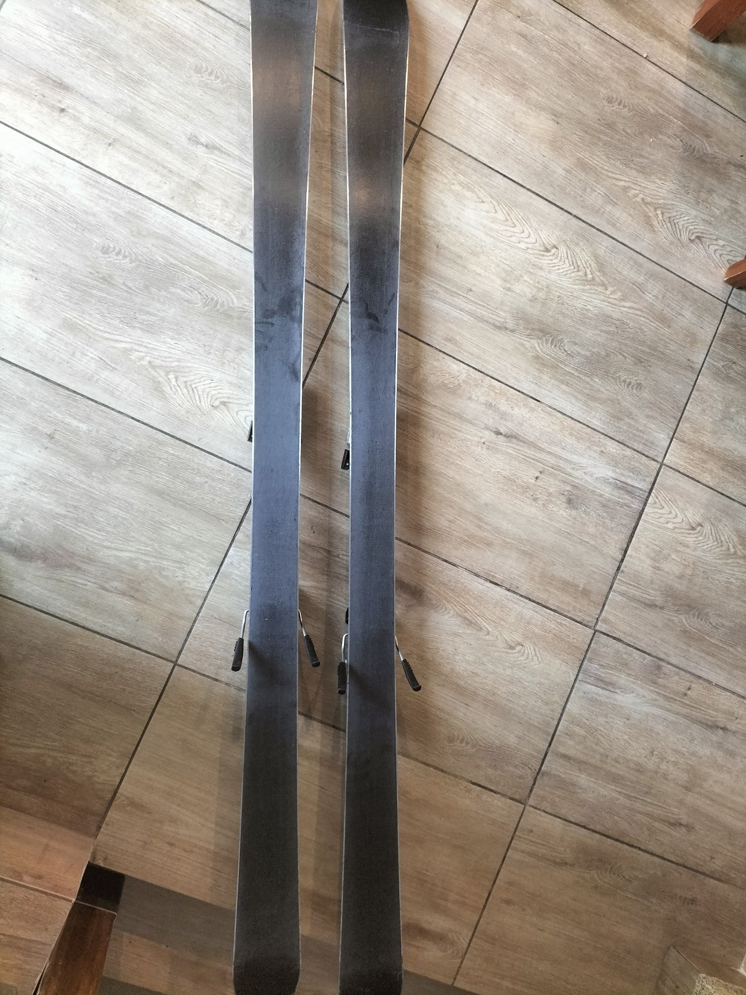 Narty graphite 160 cm.