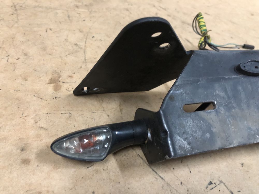 Suzuki Sv 650 Krótkie Mocowanie Tablicy + Kierunkowskazy Tył 03 - 09