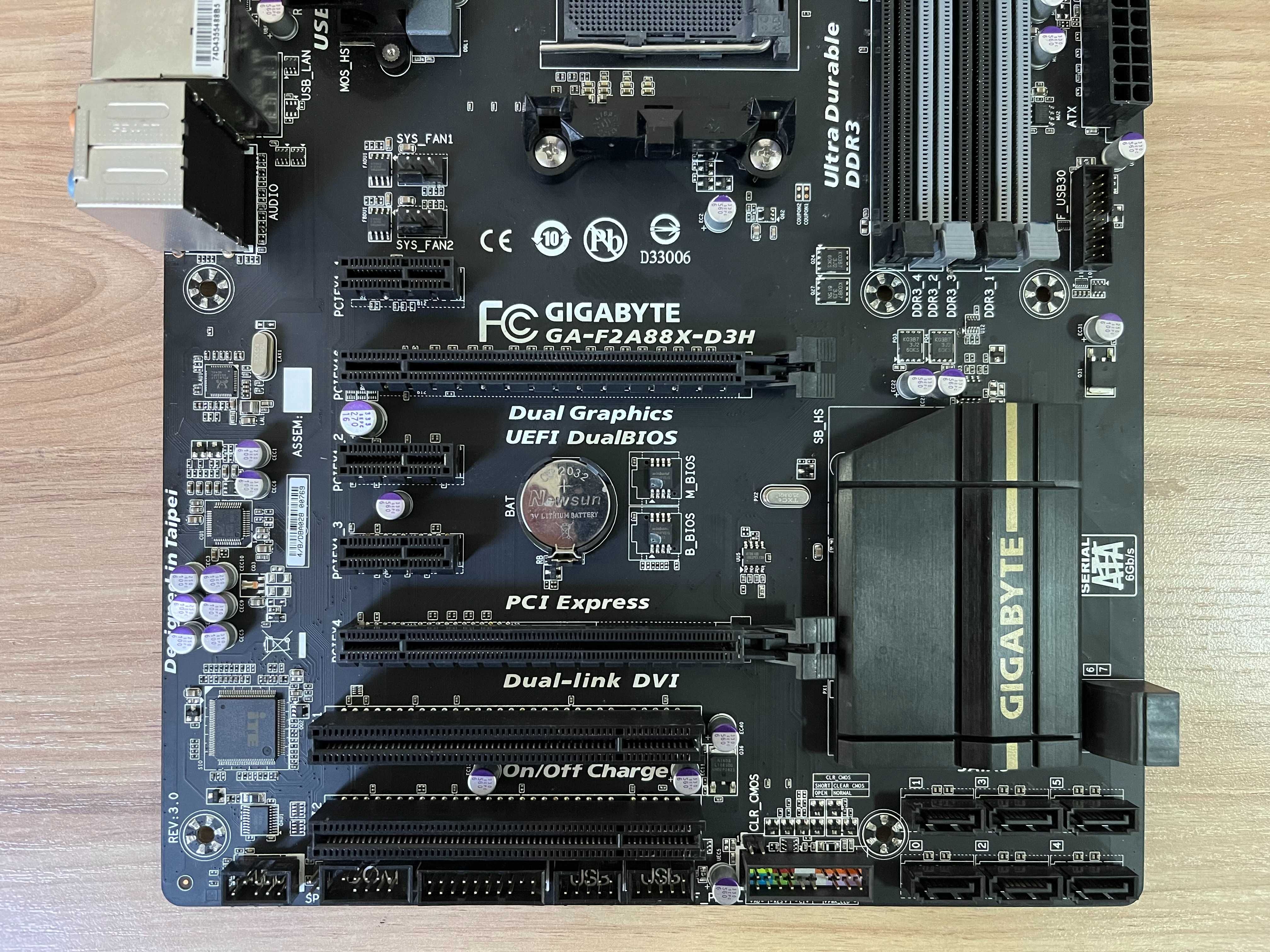 Материнская плата Gigabyte GA-F2A88X D3H sFM2+ DDR3