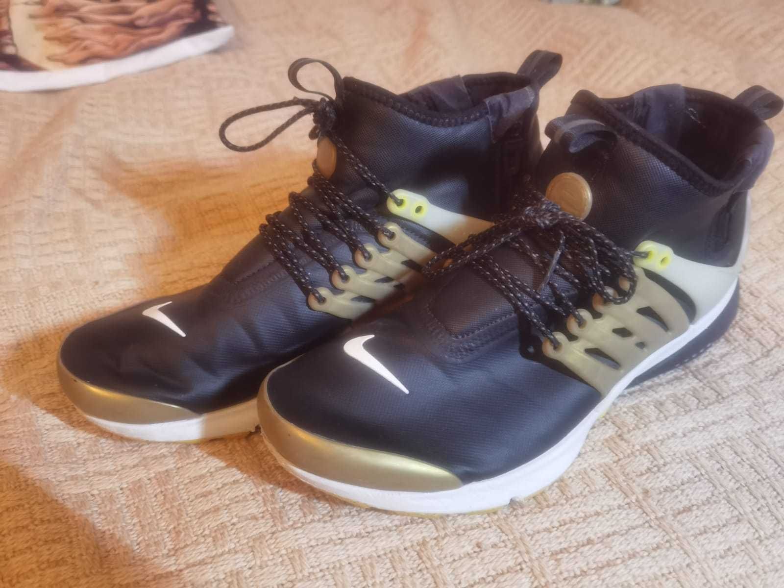 Nike Air Max Presto Mid Utility