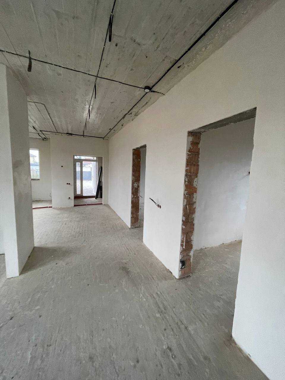 Продаж! Сучасний будинок 1км від м. Чернівці