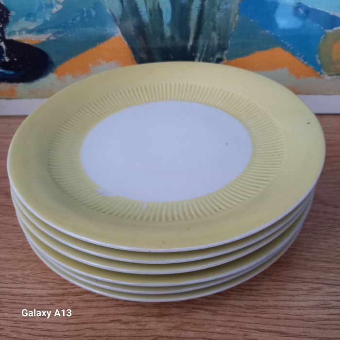 Ćmielów porcelana talerze deserowe.  Ceramika PRL.