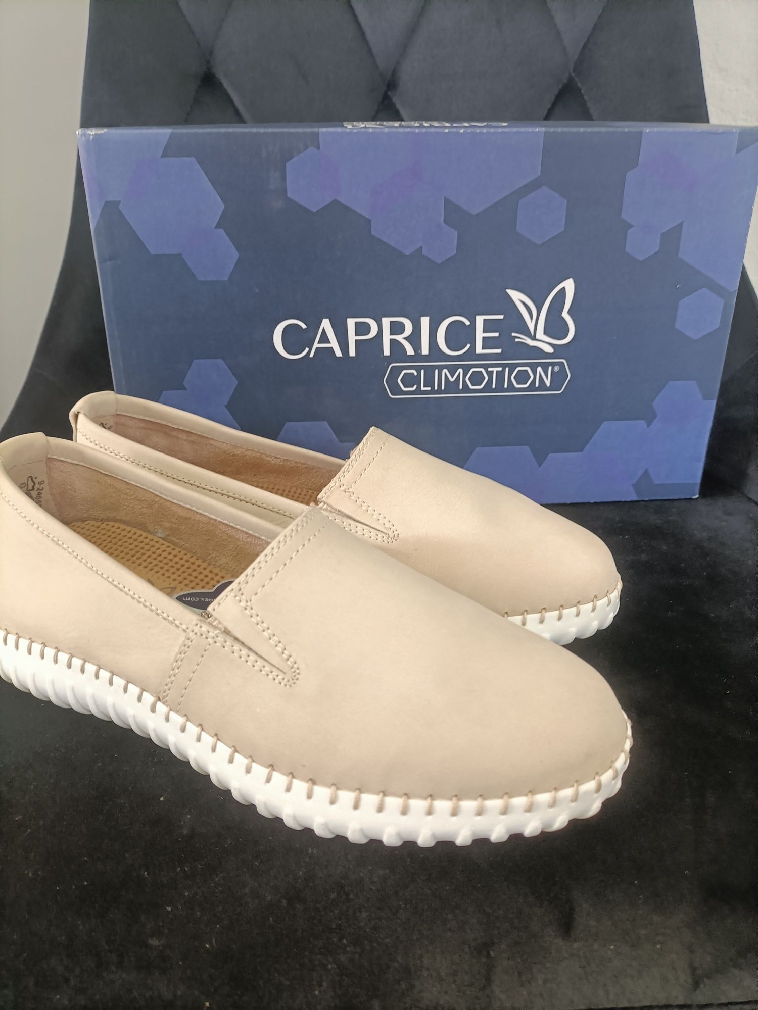 Buty w suwane Caprice