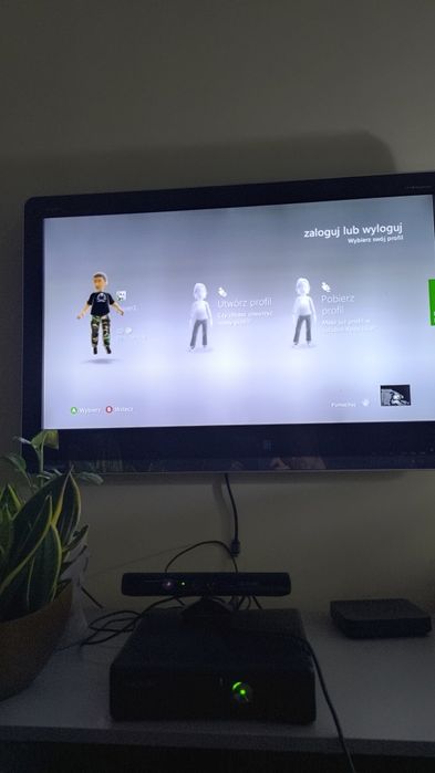 Xbox 360 S zestaw Kinect pad dysk gry