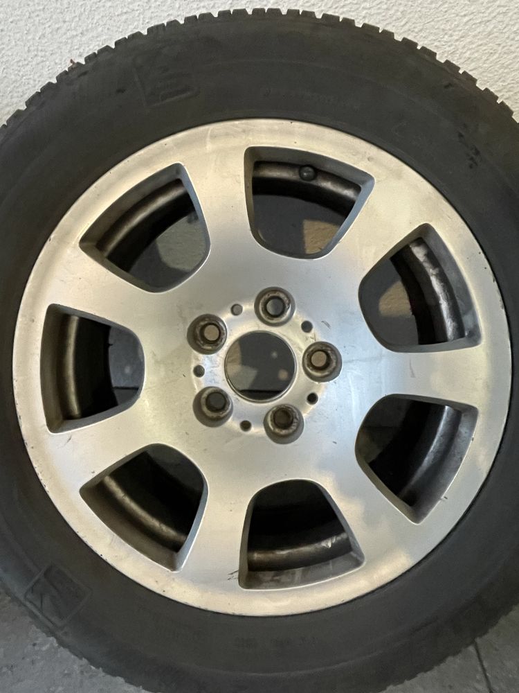Felgi aluminiowe + opony zimowe 16 BMW