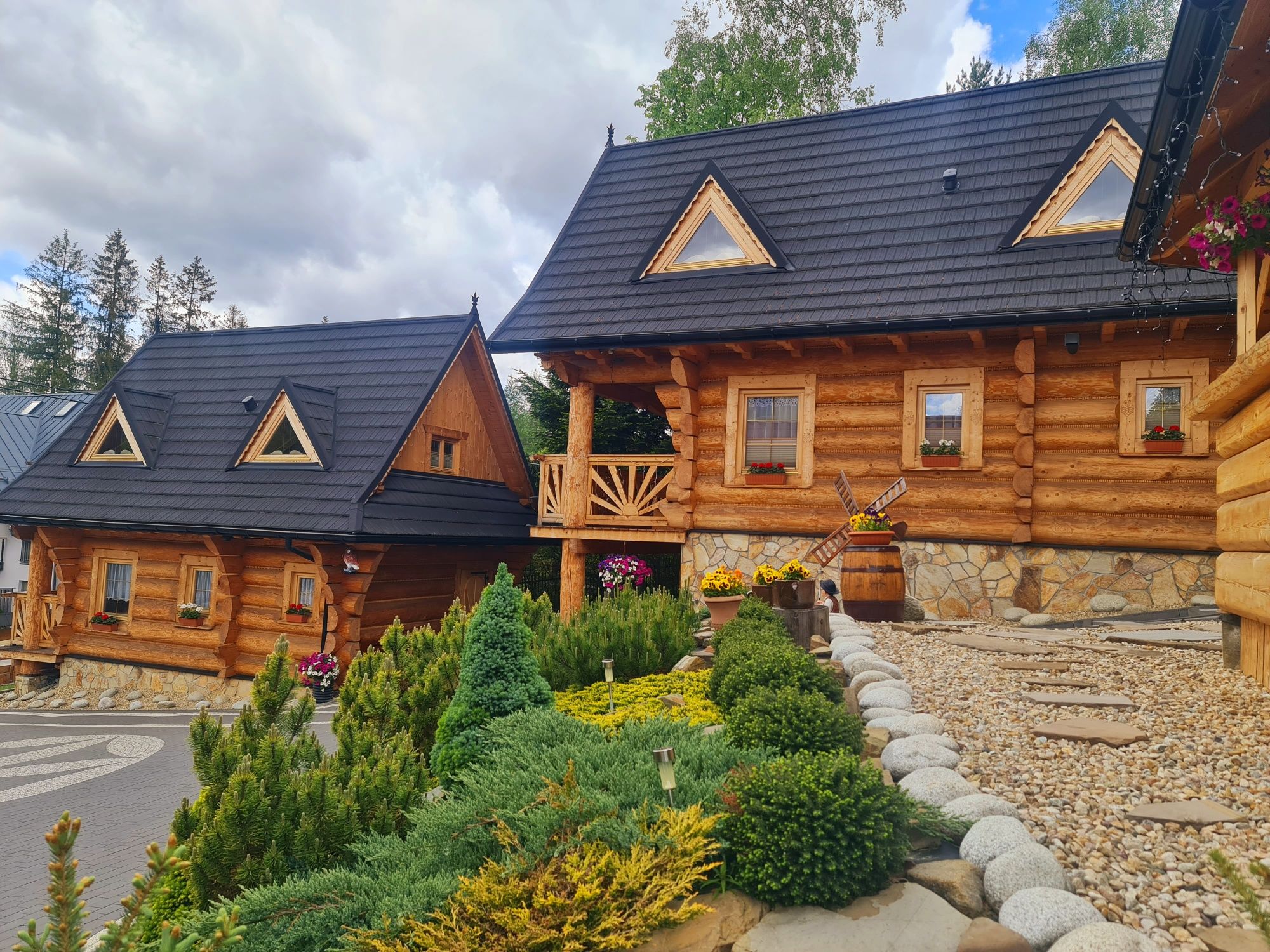 Domki z kominkiem i widokiem na góry Pokoje Noclegi w górach Sauna Spa