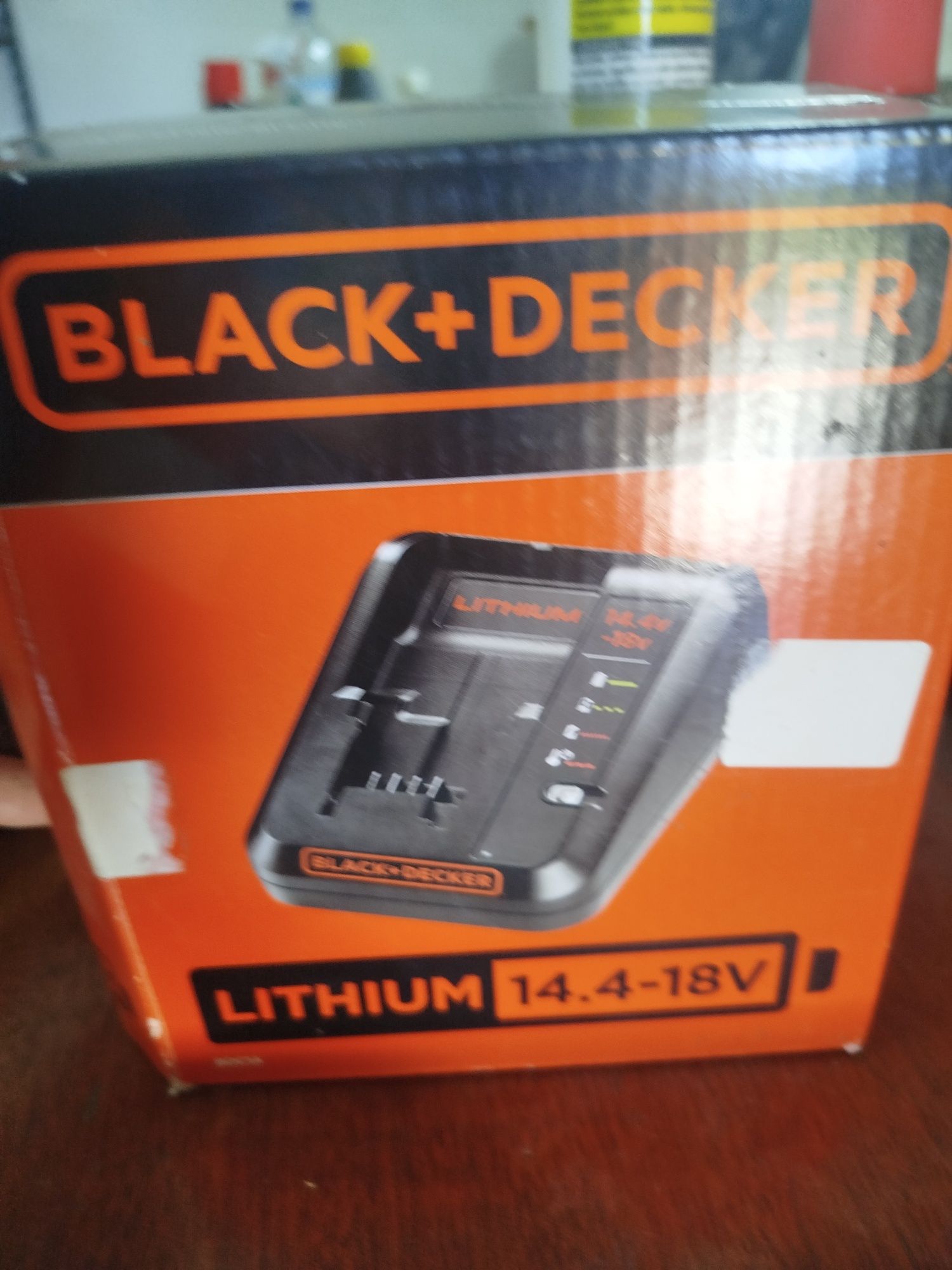 Carregador bateria Black& Decker
