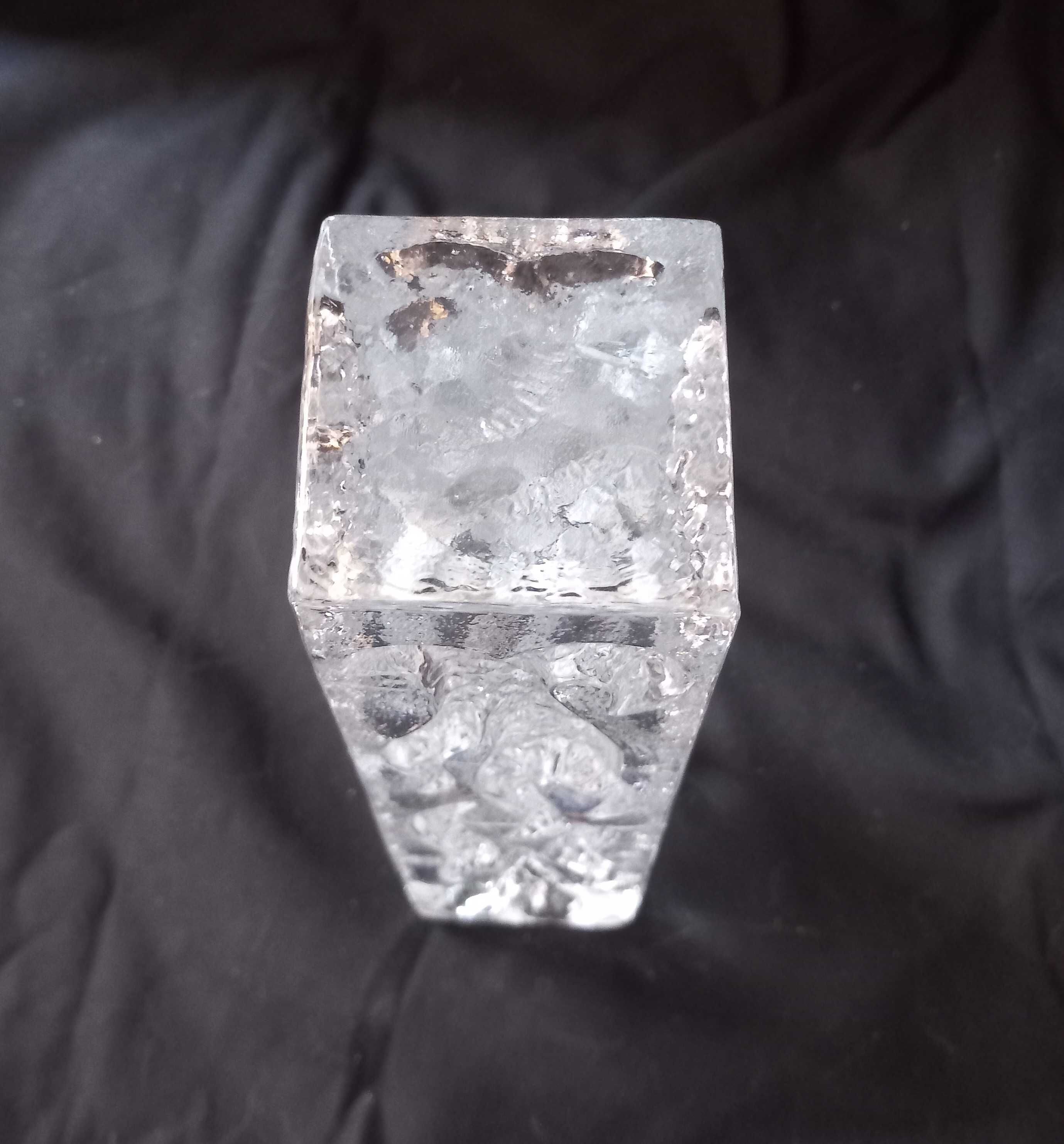 Castiçal de cristal de Ingrid Glashütte, bloco maciço