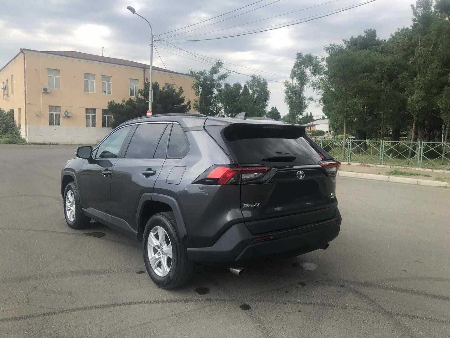 Toyota RAV4 2019 V покоління Тойота РАВ4 гібрид
