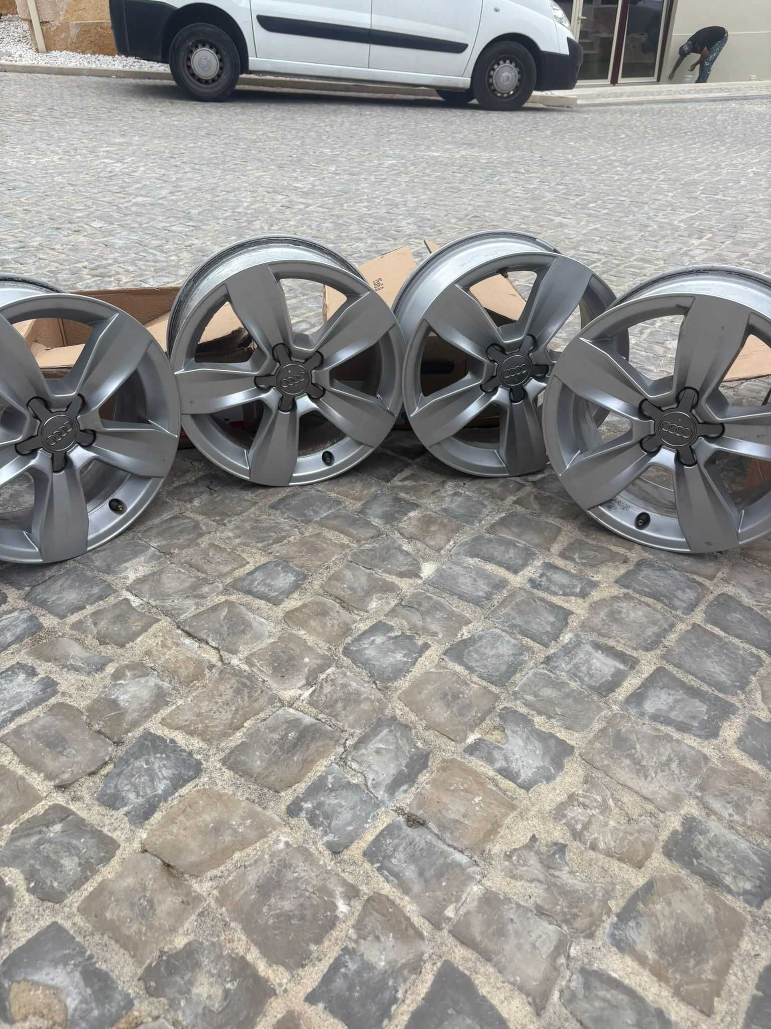 Jantes Originais Audi 17" – 5 Furos – Conjunto de 4