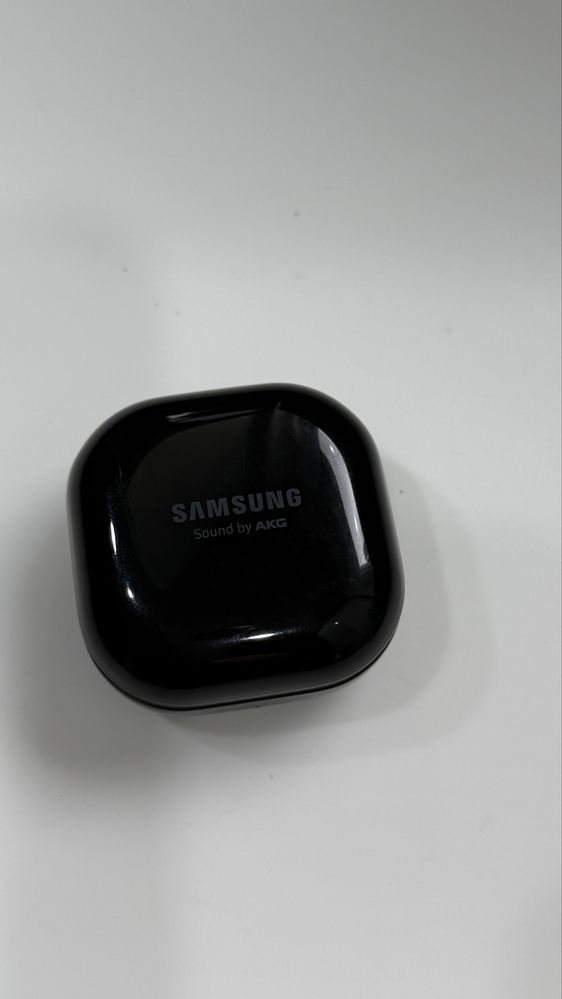 Продам  навушники Samsung Galaxy Buds Live в гарному стані!