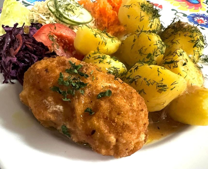 Noclegi i Restauracja Pod Lipami -przyjęcia do 35os, catering, noclegi