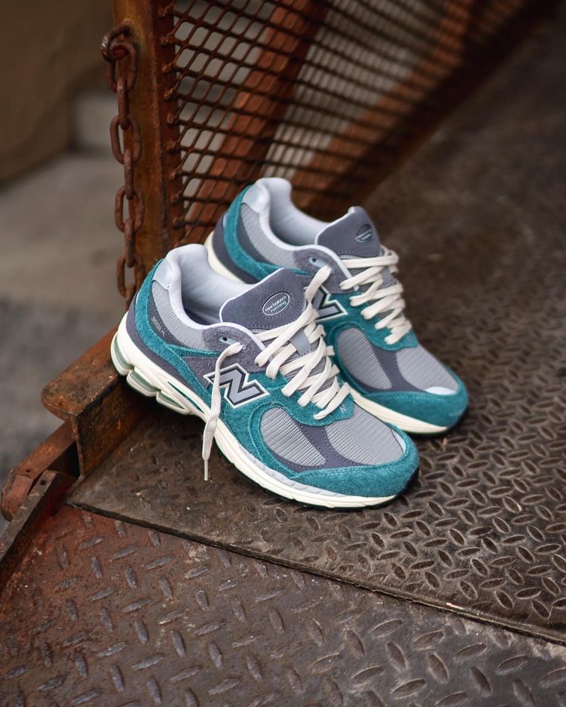 Чоловічі кросівки нб New Balance 2002R M2002REM Оригінал